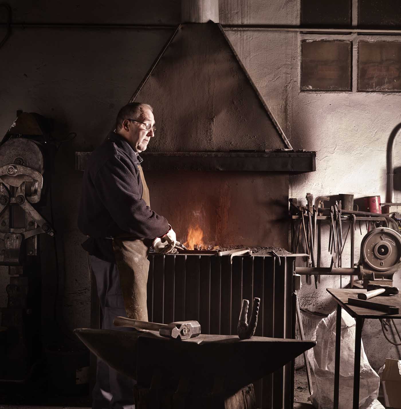Kea-meubles-chene-fer-forge-design-iratzoki-studio-Alki-19