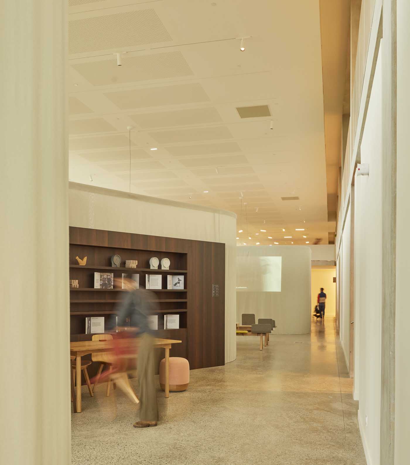 Showroom-alki-meubles-design-iratzoki-studio-14